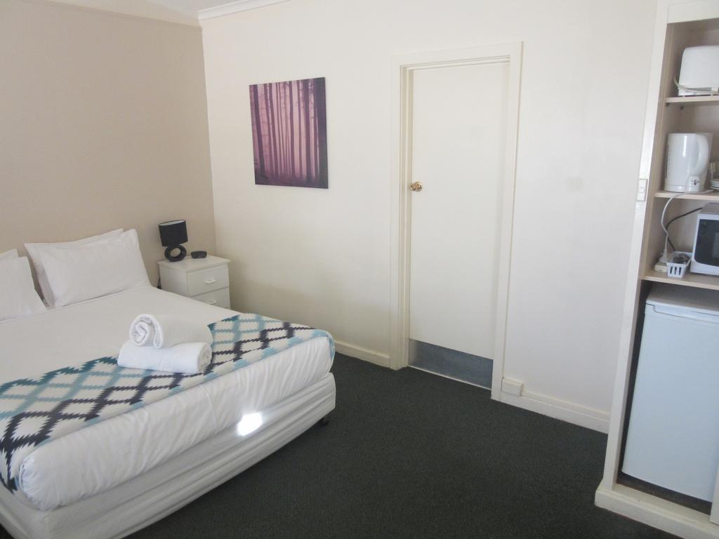 Abel Tasman Airport Motor Inn Launceston Exterior foto